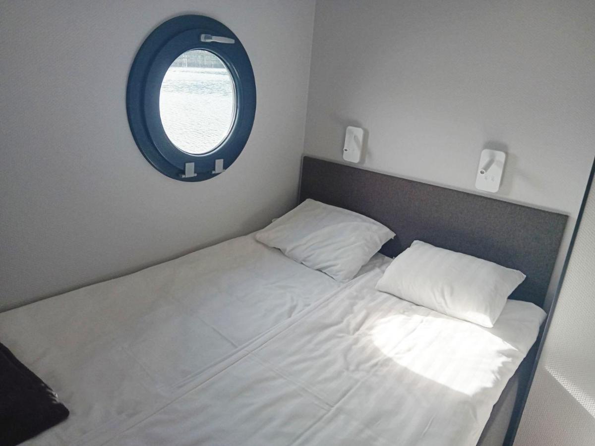 Båthotell Molloesund - Hausboot Im Herzen Von Göteborg